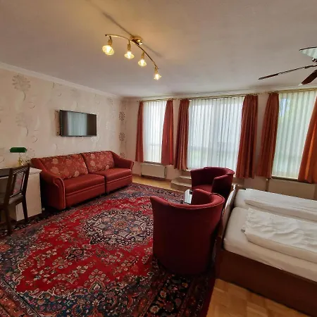 Гостьовий будинок Haus Garni